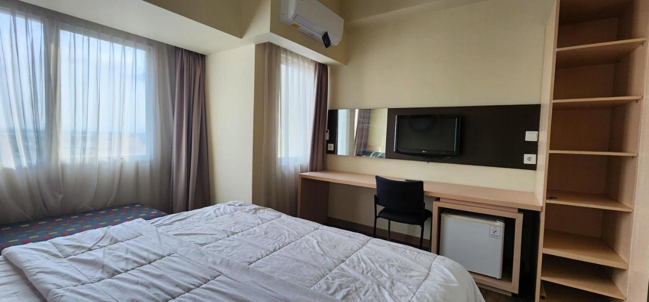 Apartemen Solo Paragon By Cariapartemen-Id Bonorejo Esterno foto