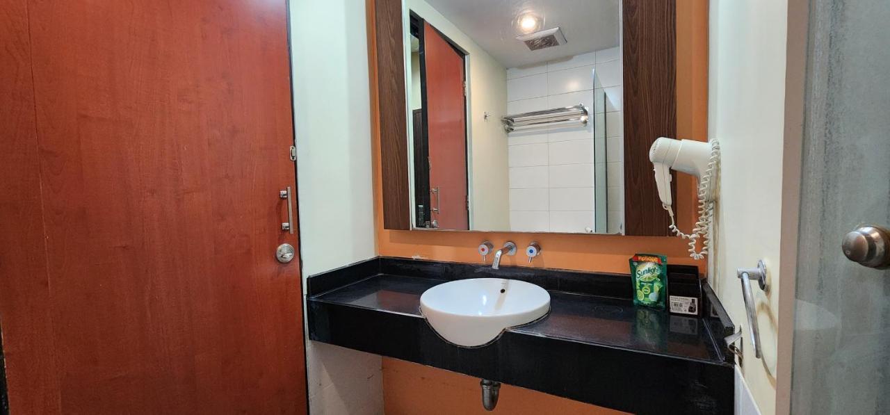 Apartemen Solo Paragon By Cariapartemen-Id Bonorejo Esterno foto